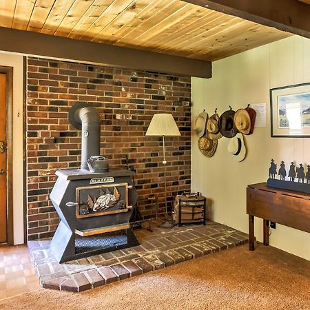 Riverside Winthrop Chalet With Hot Tub And 2 Decks! Extérieur photo